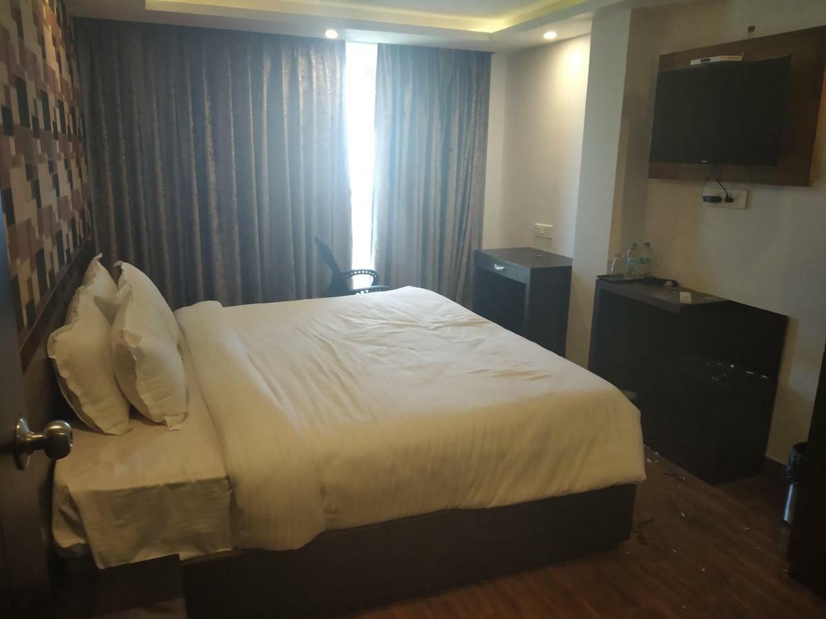 Hotel Beechwood Mussoorie Exterior photo