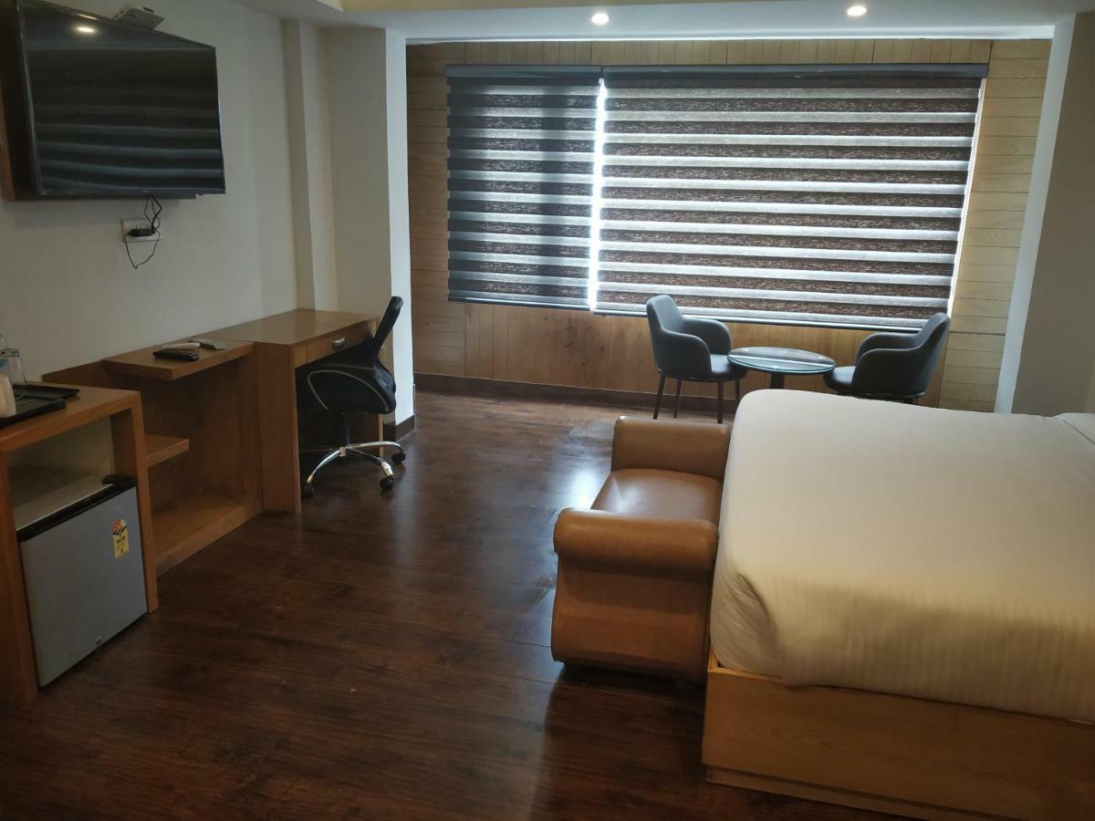 Hotel Beechwood Mussoorie Exterior photo