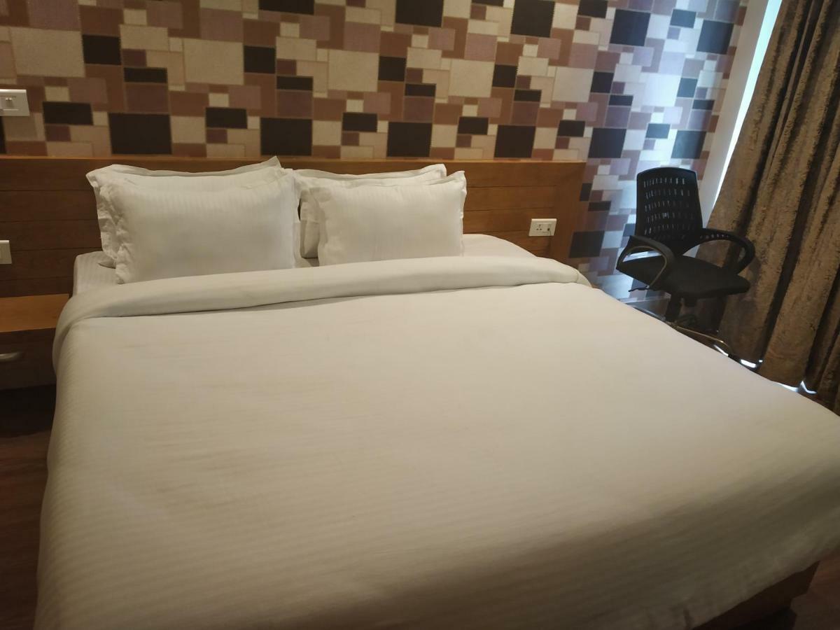 Hotel Beechwood Mussoorie Exterior photo